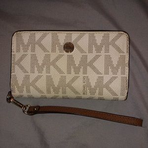 Michael Kors jet set wallet